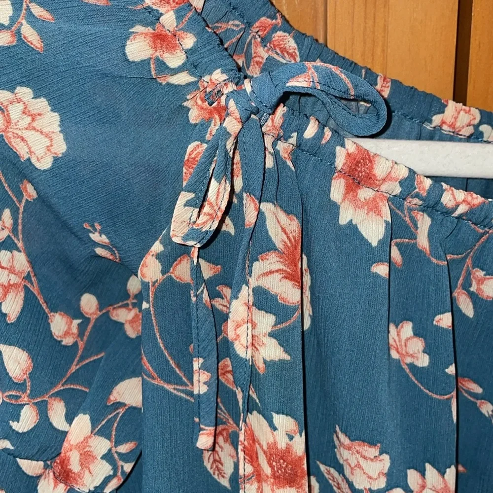 Floral Off-Shoulder Blouse - Picture 6 of 15